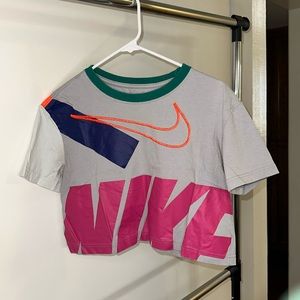 Nike Crop Top